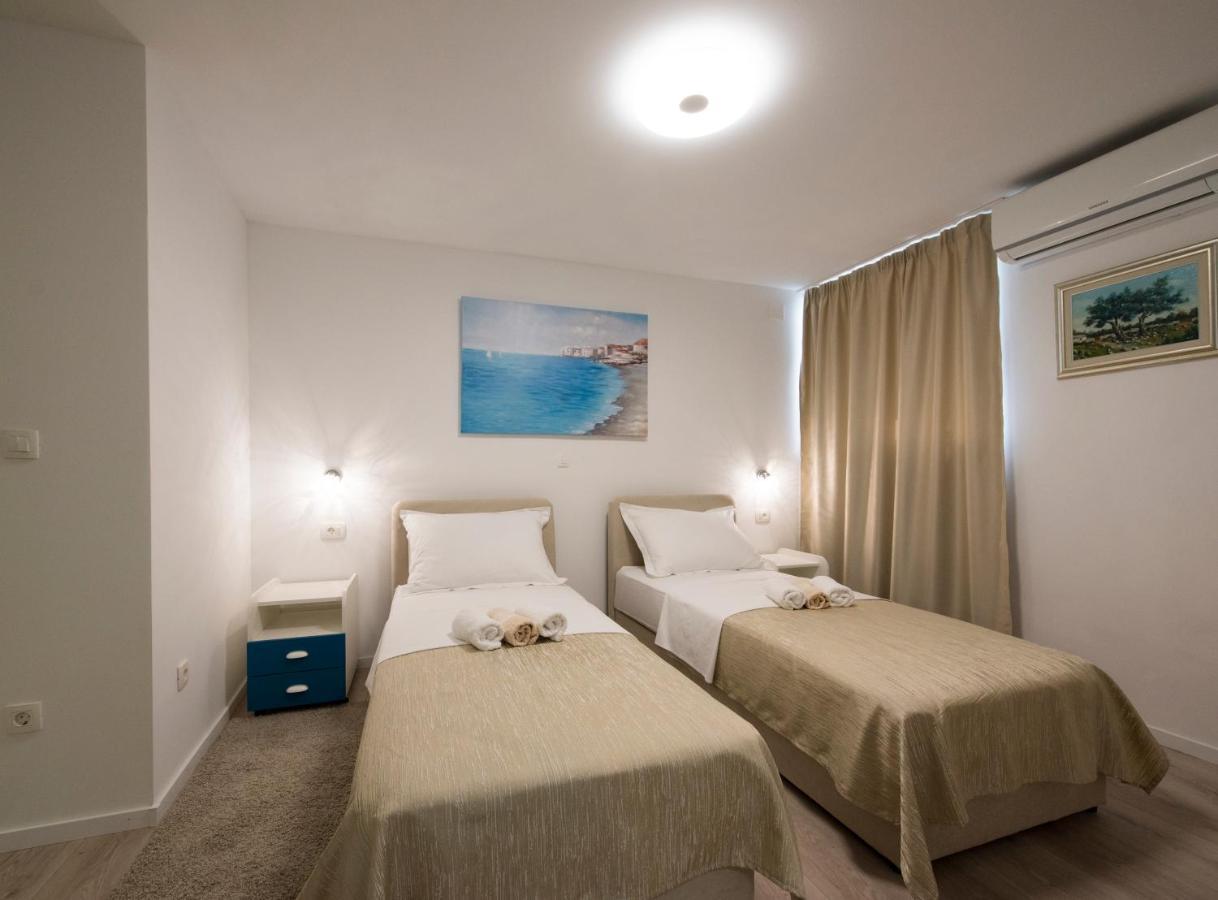 Apartments Maraton สปลิท ภายนอก รูปภาพ